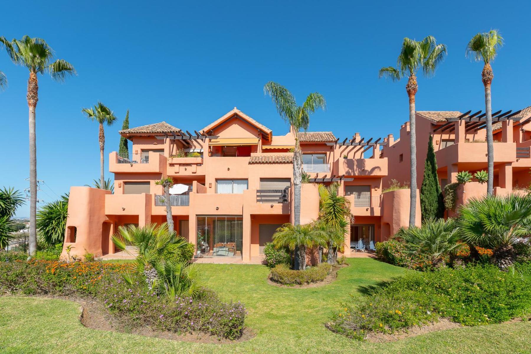 Sailor House Con Piscina En La Nueva Milla De Oro Apartment Estepona Exterior photo