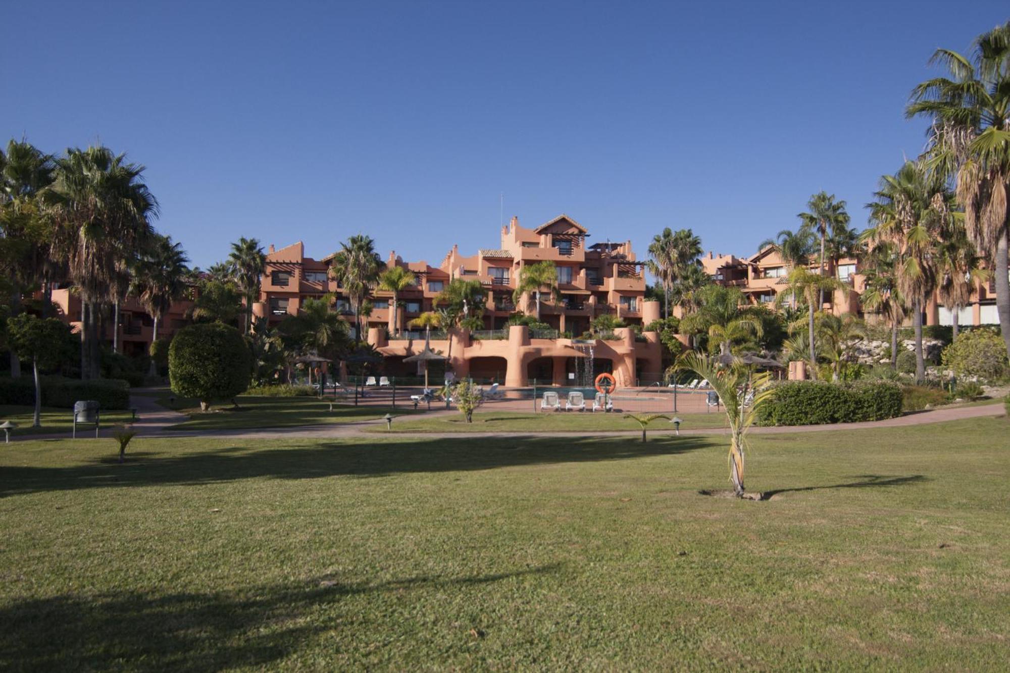 Sailor House Con Piscina En La Nueva Milla De Oro Apartment Estepona Exterior photo